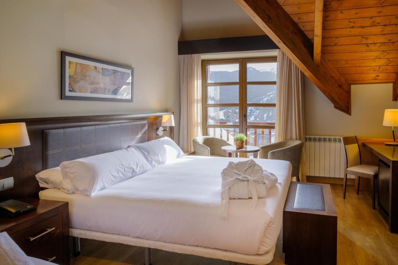 Snoe Aragon Hills Hotel Formigal Eksteriør billede