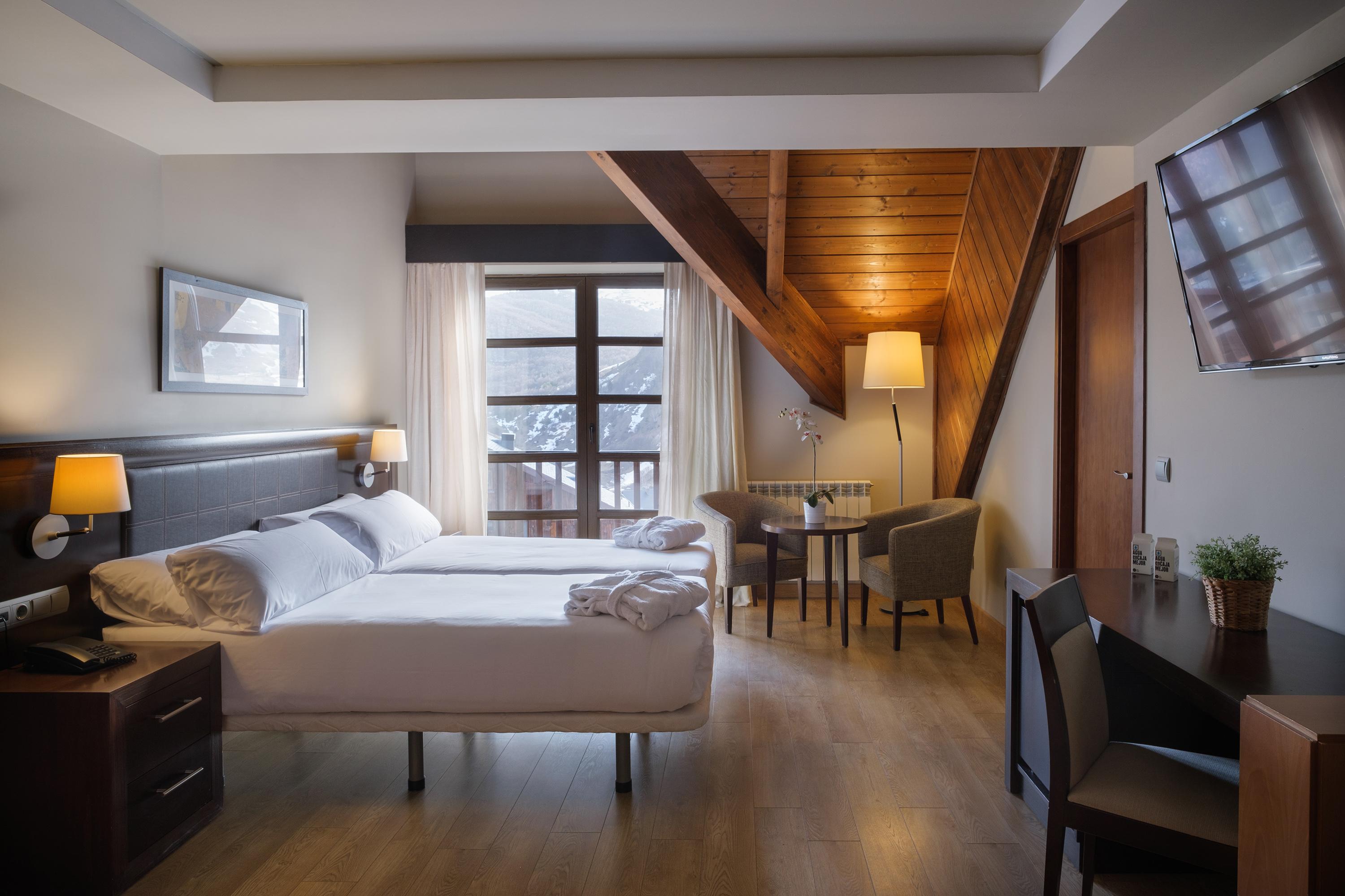 Snoe Aragon Hills Hotel Formigal Værelse billede