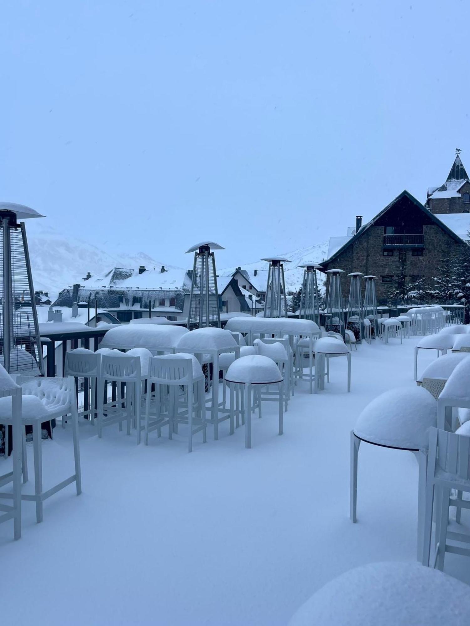 Snoe Aragon Hills Hotel Formigal Eksteriør billede