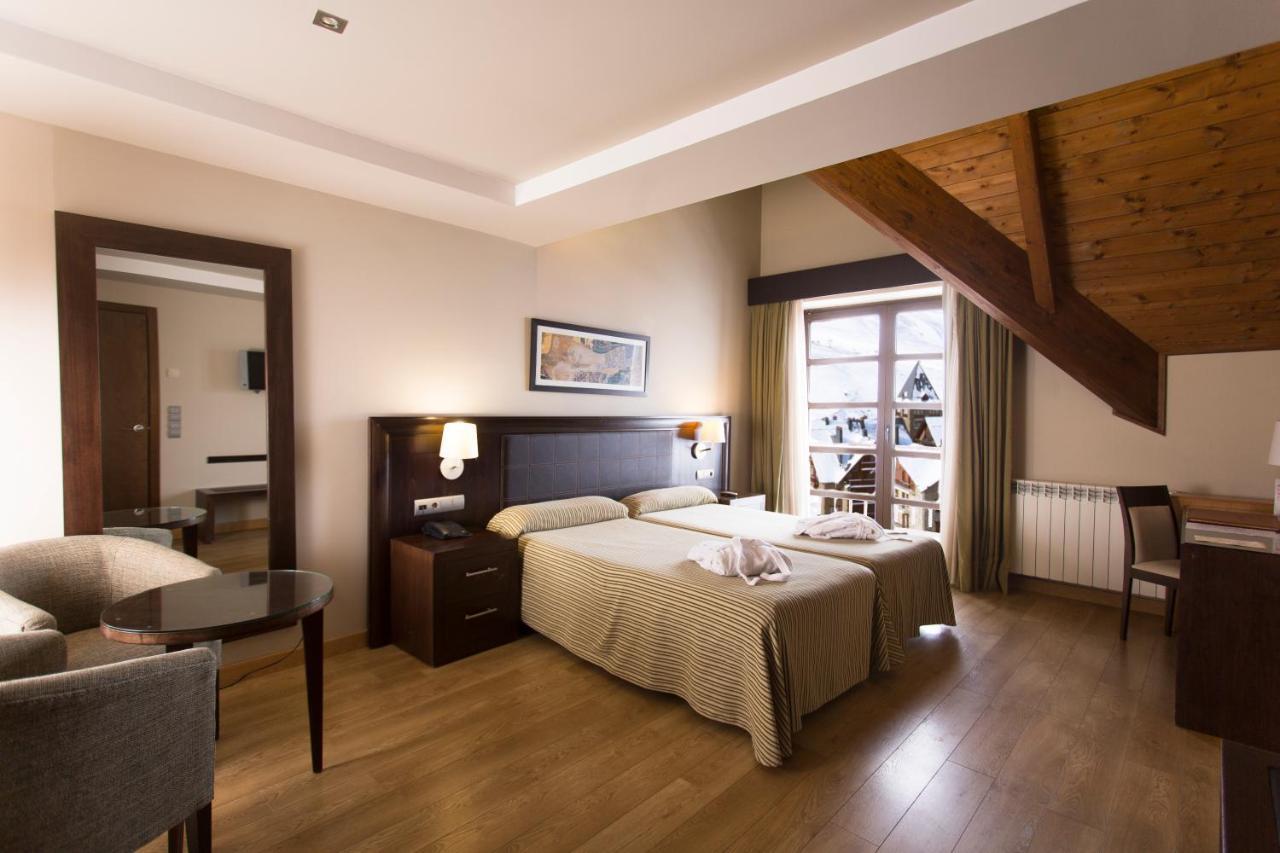 Snoe Aragon Hills Hotel Formigal Eksteriør billede