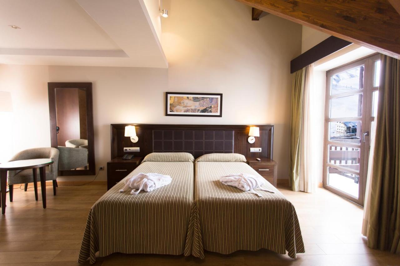 Snoe Aragon Hills Hotel Formigal Eksteriør billede